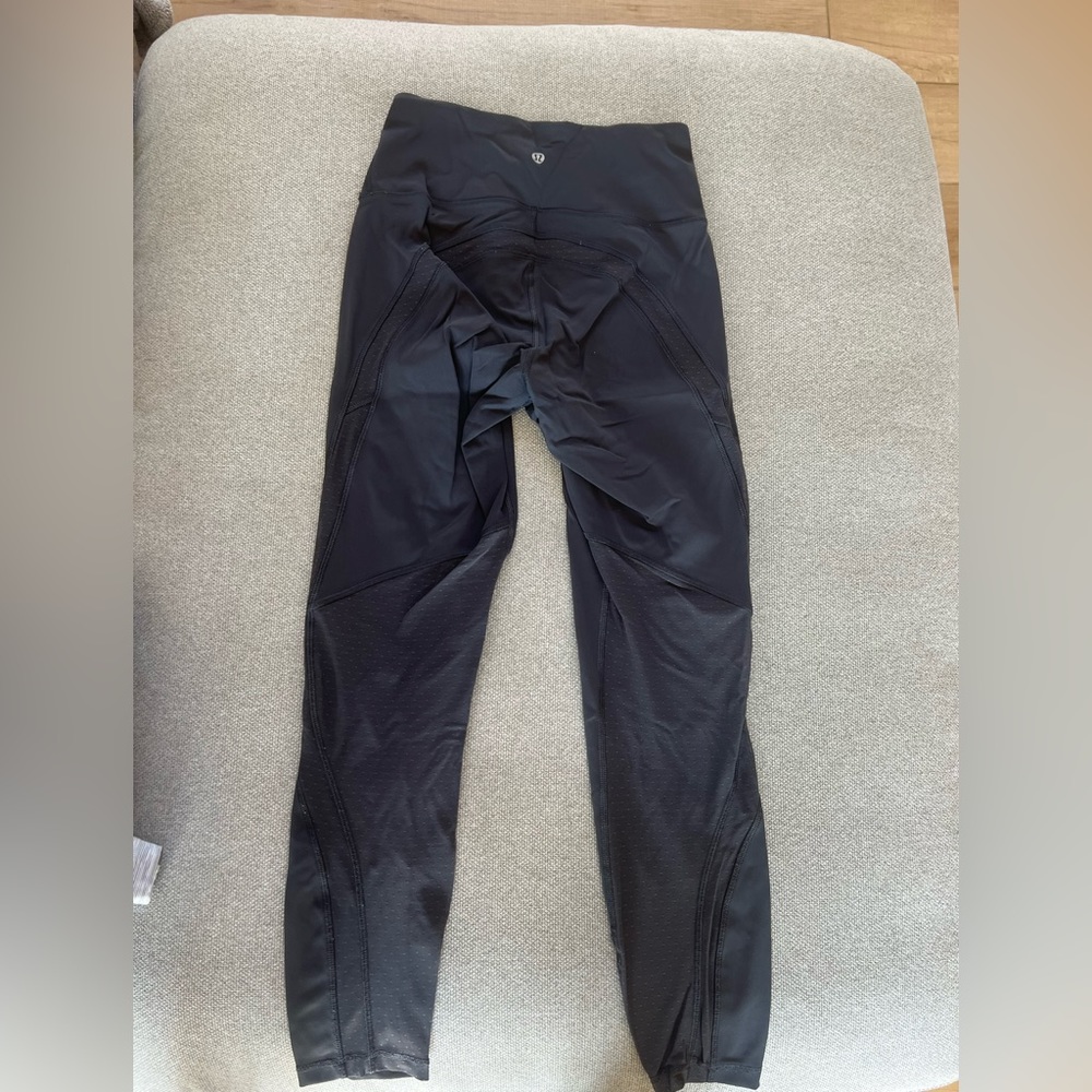Grey Lululemon 25” Leggings